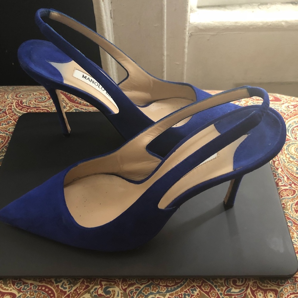 Manolo Blahnik Blue Slingbacks Heels Pumps
